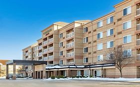 Courtyard Cleveland Airport South